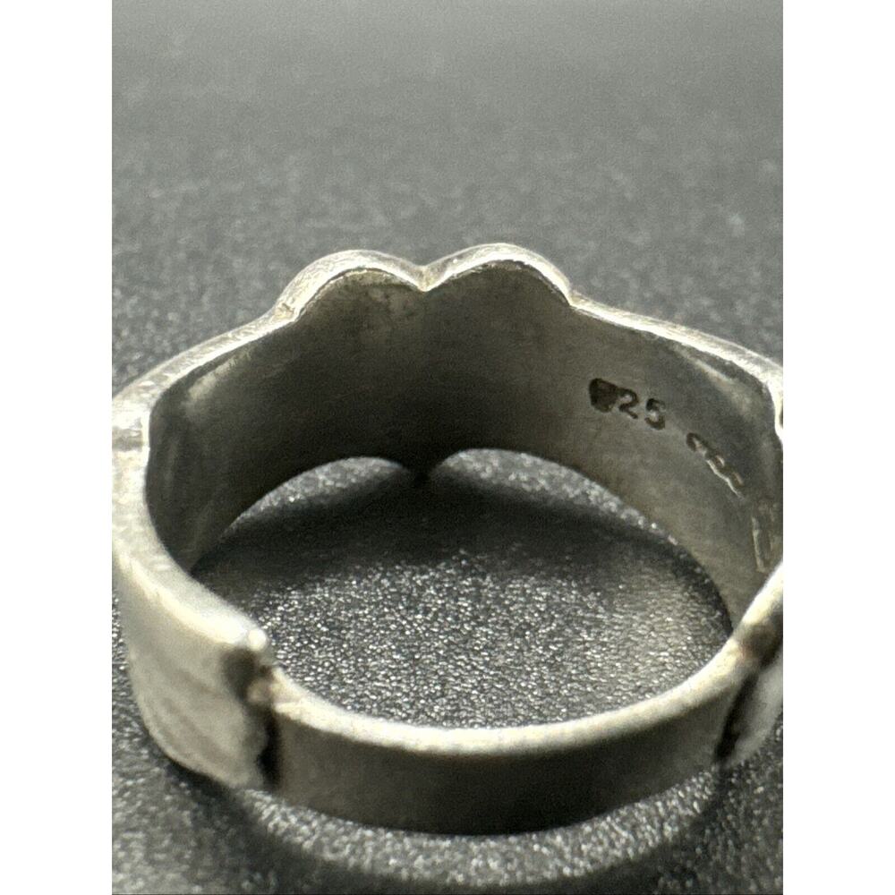 Silver Heart Ring - Picture 4 of 5